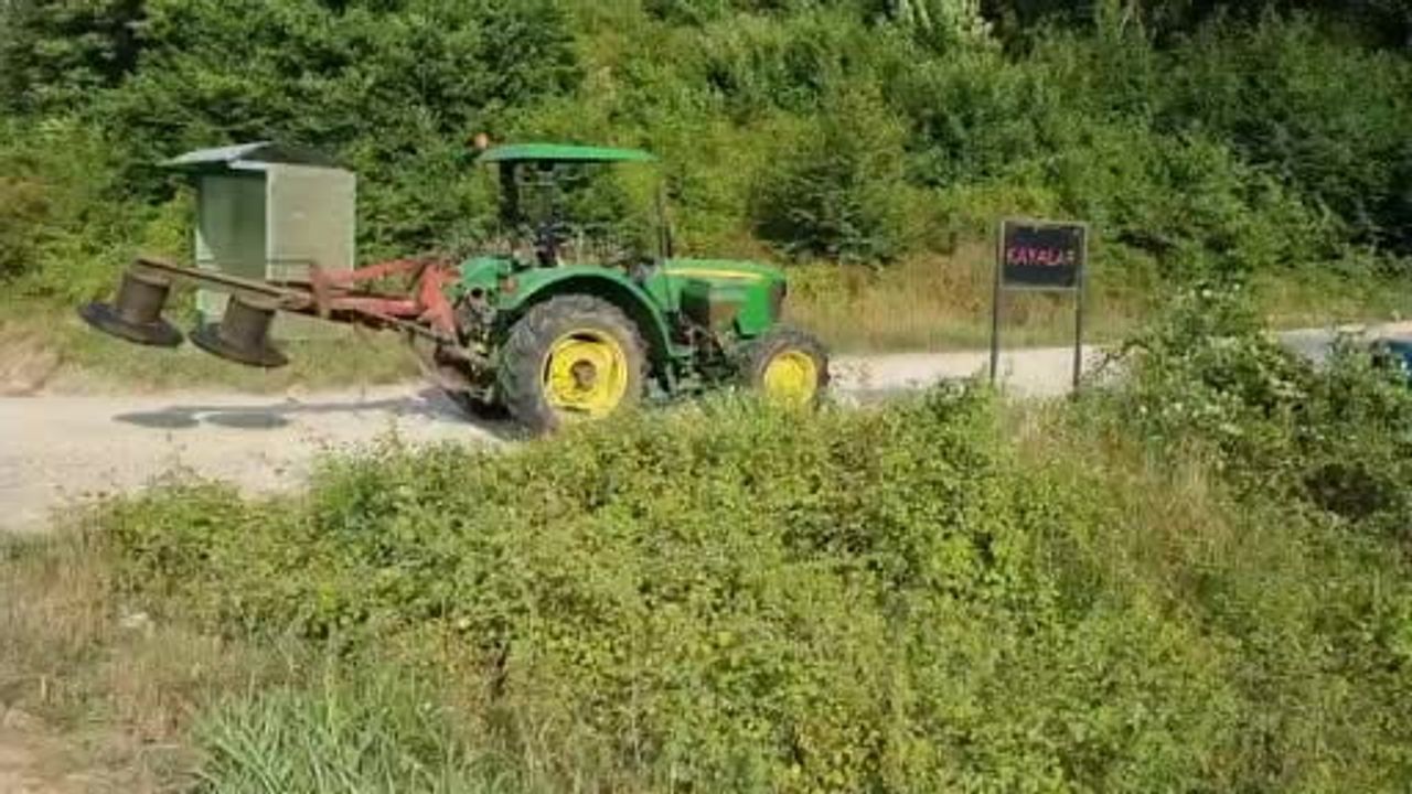 Sinop’ta şarampole devrilen otomobilde iki kişi yaralandı