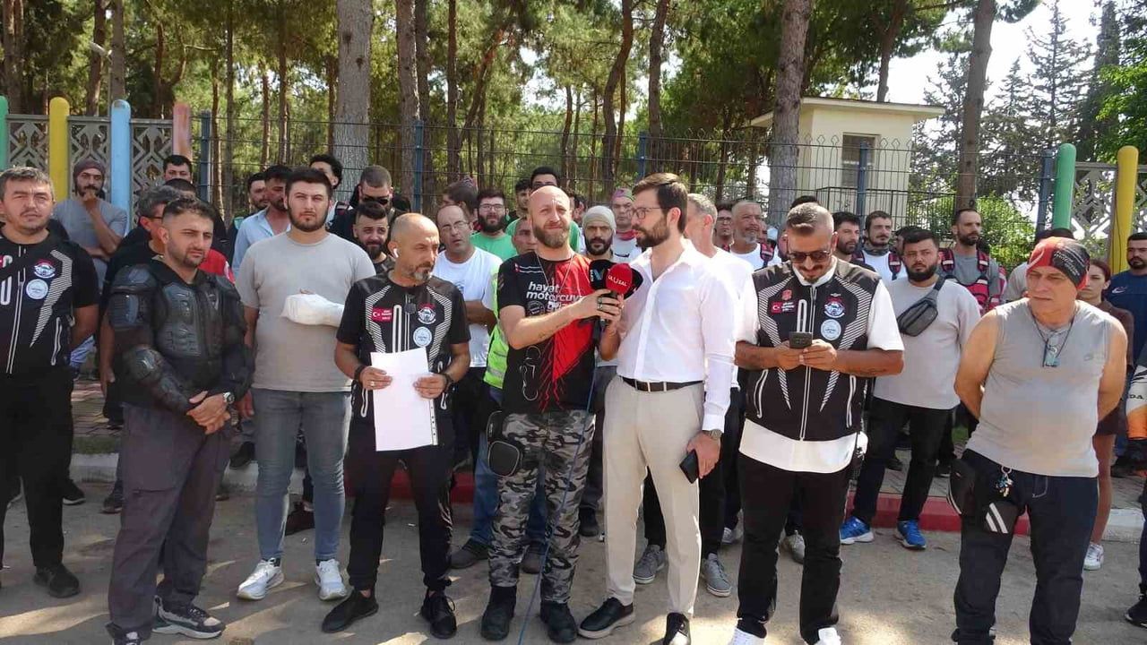 Sipariş için gittiği dönercide bıçaklandı, kuryeler destek için konvoy yaptı