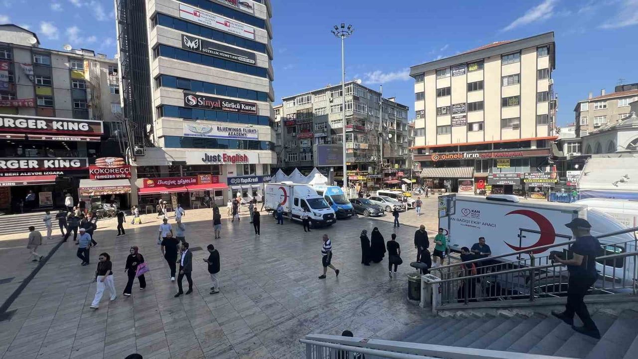 şirinevler meydanında kızılay çadırına yer çıkmayınca alternatif alan tahsis edildi