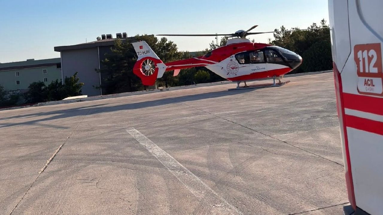 Şırnak'ta gaz lambası yağı içen 2 yaşındaki çocuk Dicle Üniversitesi Tıp Fakültesi'ne helikopterle sevk edildi
