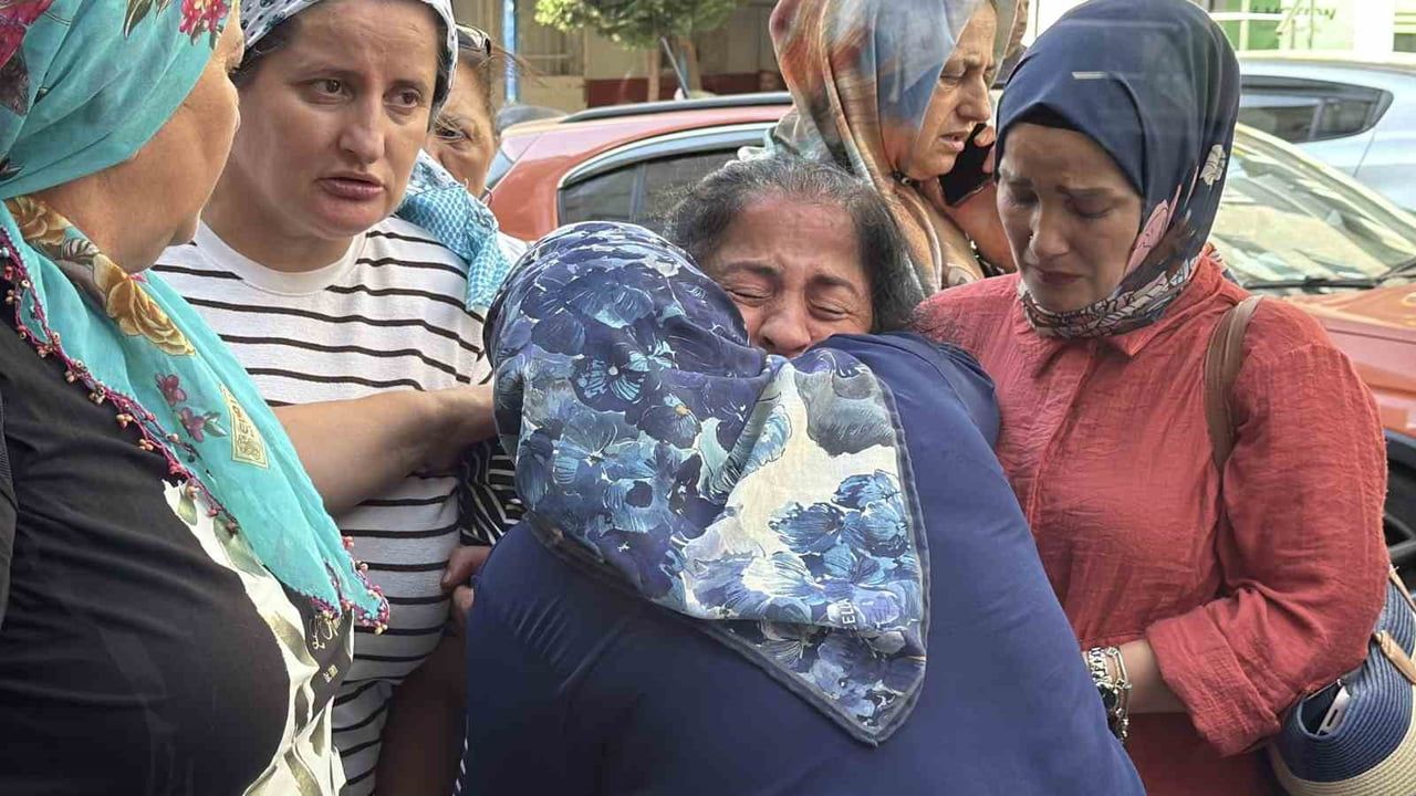 Şişli'de gözyaşları arasında toprağa verilen Nilda Müge Şahin