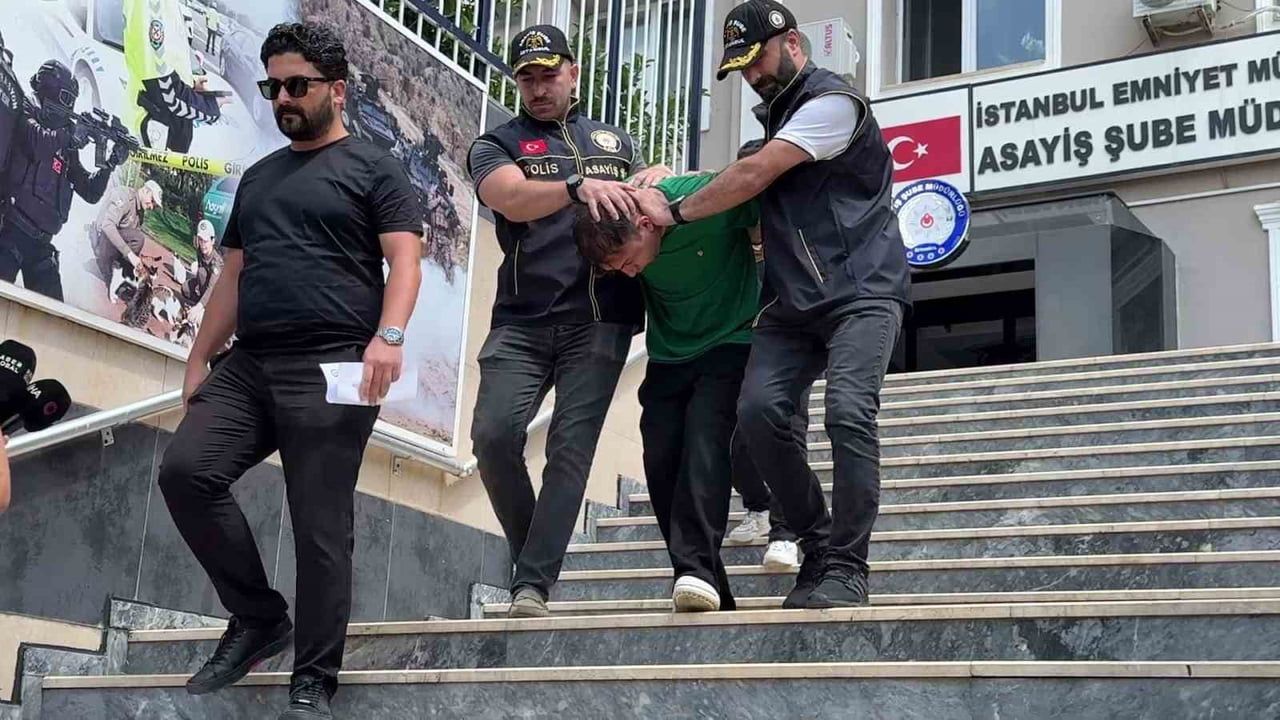 Şişli'de öldürülen Müge Şahin davasında zanlı adliyeye sevk edildi, mezar civarında bir hafta kaldığı belirtildi