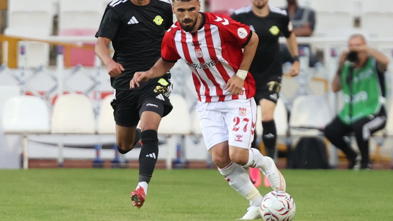 Sivasspor evinde gol atamayınca Esenler Erokspor ile 0-0 berabere kaldı