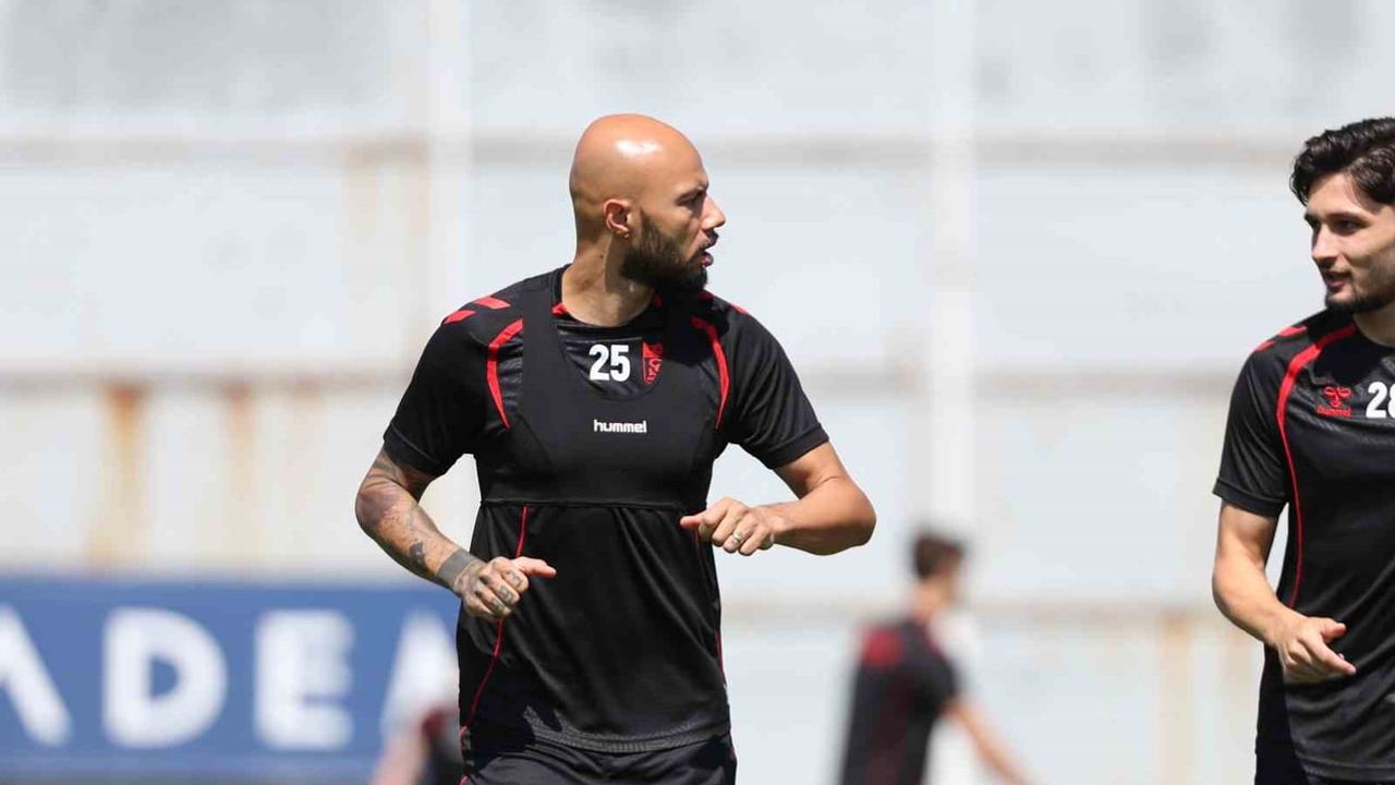 Sivasspor Kayseri sınavına taktik ve yenileme odaklı hazırlanıyor