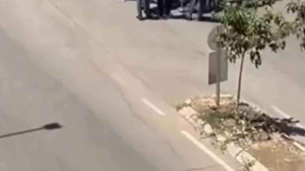 Siverek’te ışık beklenen kavşakta kaza: motosiklet sürücüsü hastaneye kaldırıldı