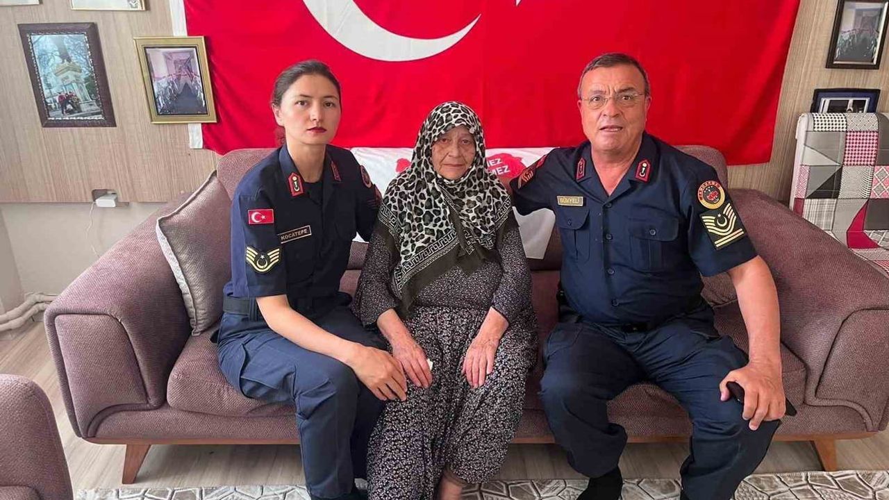 Söğüt’te jandarmadan şehit ailesine düzenli destek ziyareti