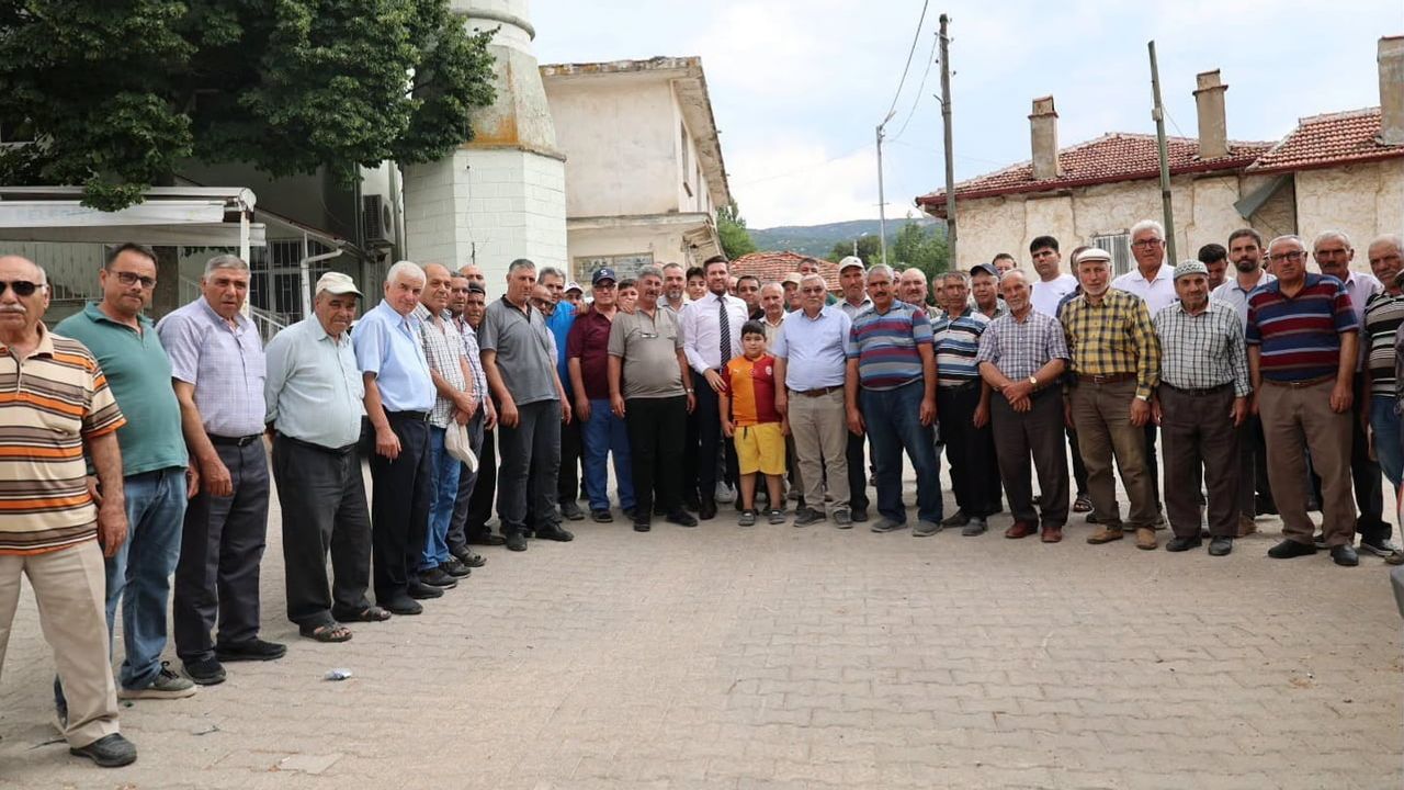 Sokakta çözüm arayışı: Tavas başkanı Baharlar sakinleriyle bir araya geldi
