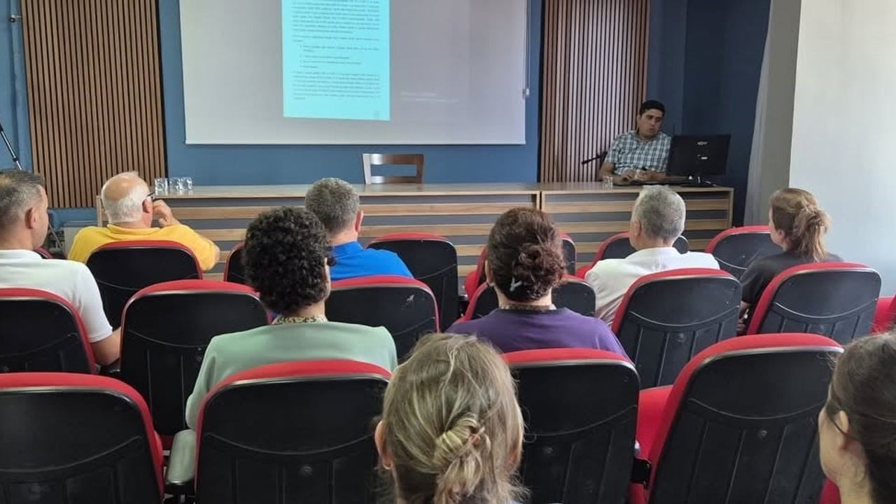 Söke'de hekim ve hemşirelere kronik böbrek yetmezliği eğitimi: erken müdahale ön planda