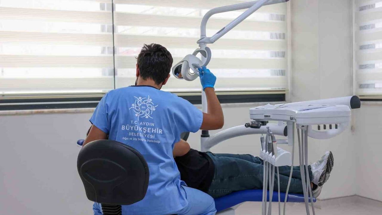 Söke'de modern ve ücretsiz ağız ve diş sağlığı hizmeti başladı