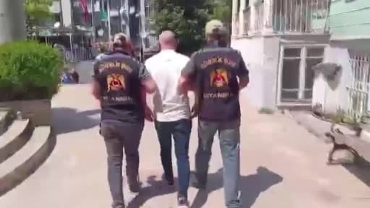 Sosyal medya paylaşımı sonrası gazeteci Burhan Can Terzi emniyete götürüldü