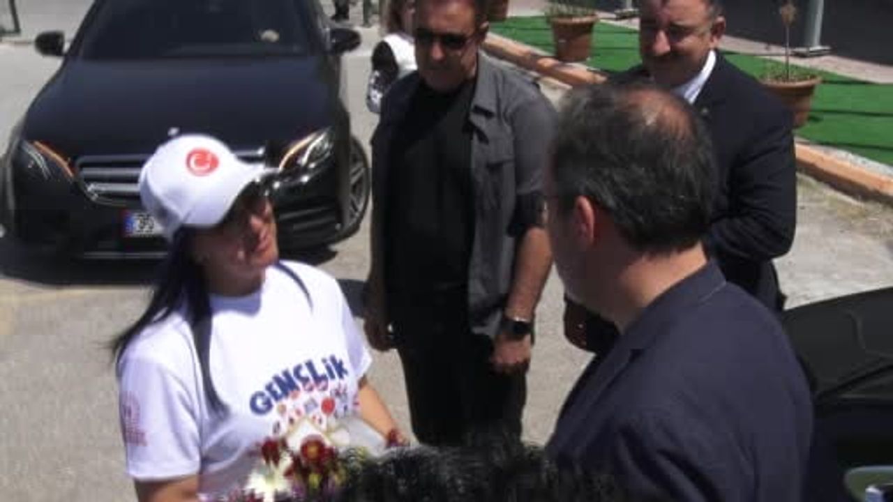 Sporla büyüyen kent: İzmir'de herkes için havuz ve gençlik alanları genişliyor