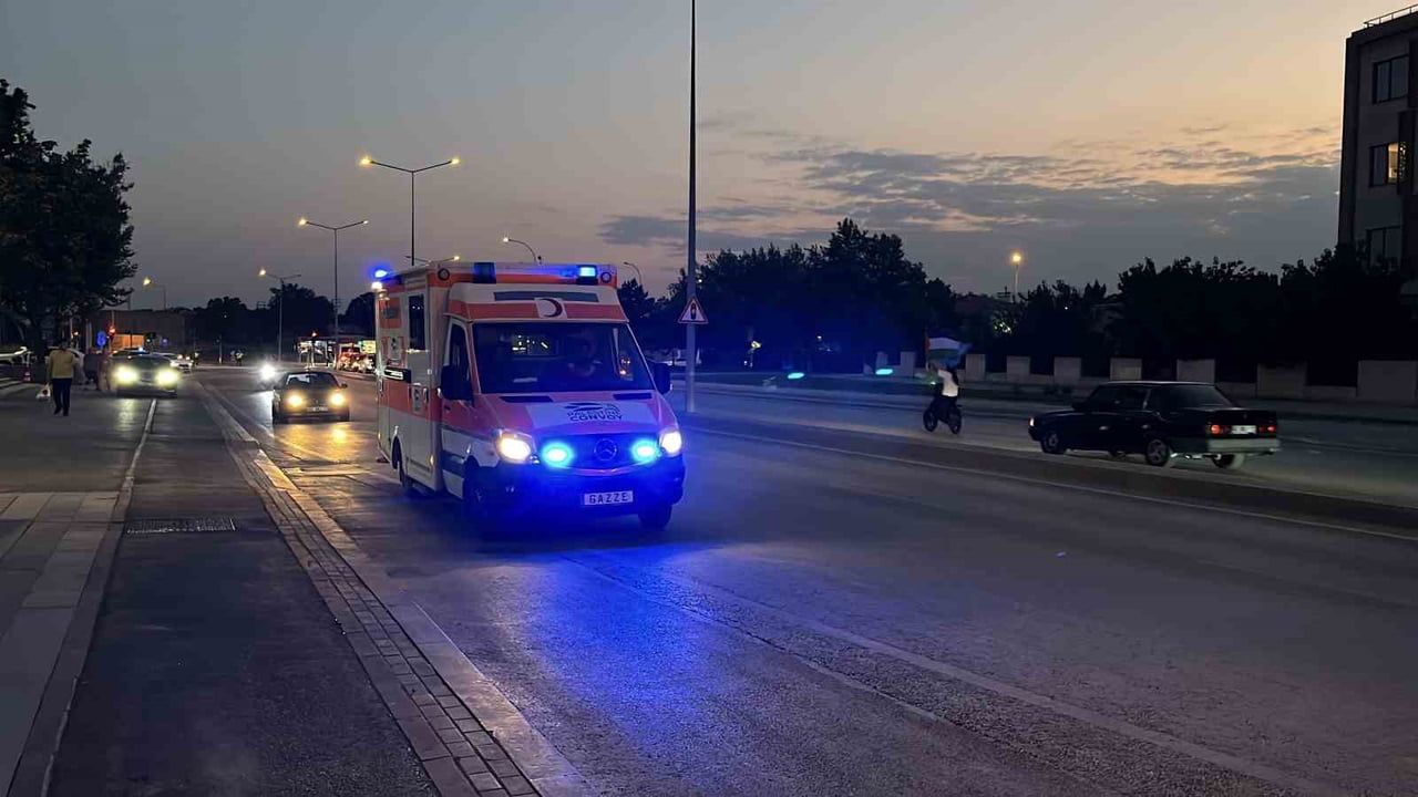 Srebrenitsa'dan yola çıkan uluslararası Filistin konvoyu Konya'da dayanışma gösterisi