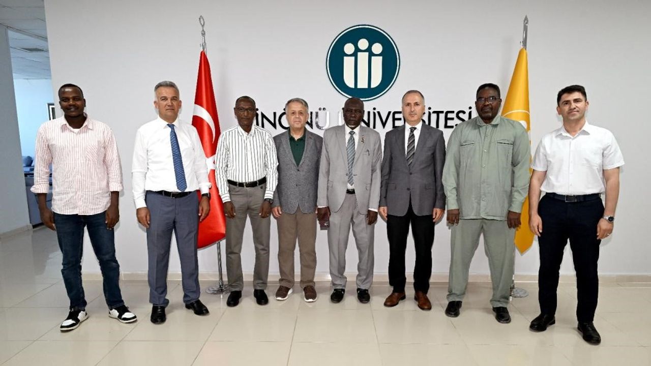 Sudanlı üniversite heyeti İnönü Üniversitesi ile akademik iş birliğini görüştü