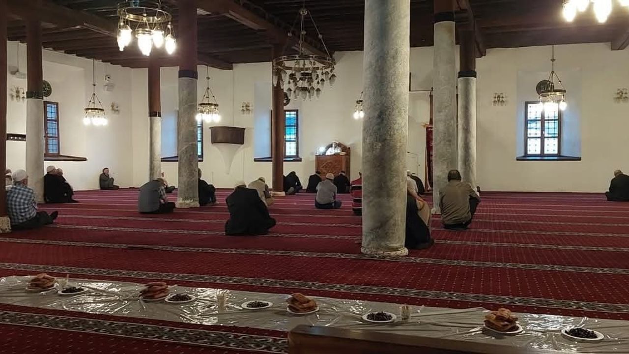 Şuhut'ta sabahın ilk safında birlik ve kardeşlik buluşması