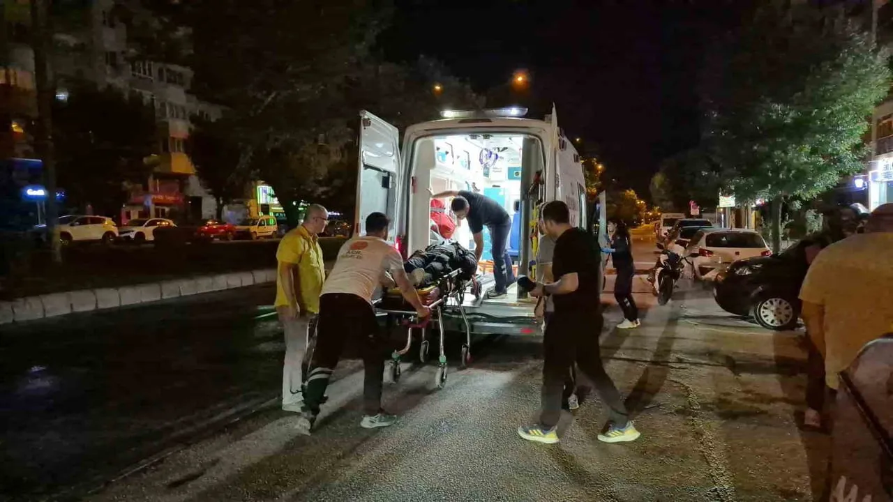 Sulayan fıskiyeler yolda tehlike yarattı: kurye yaralandı