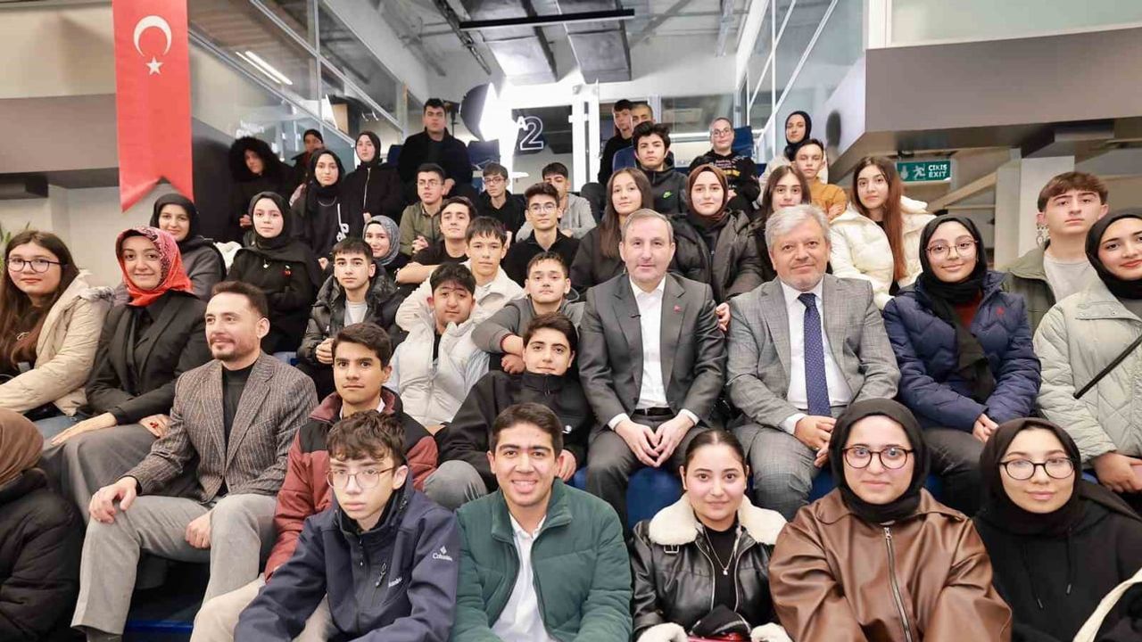 Sultanbeyli'den üniversite kazananlara artan nakdi destek ve ulaşım kolaylığı