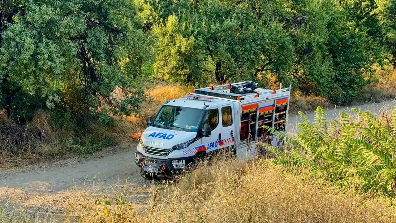 Sultandağı'nda kontrolden çıkan otomobil şarampole devrildi: iki kişi hayatını kaybetti