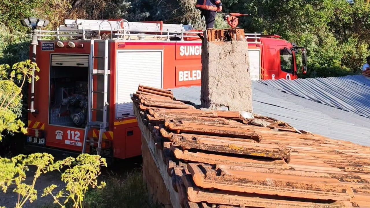 Sungurlu itfaiyesi temmuzda anız yangınlarıyla yoğun mesai yaptı