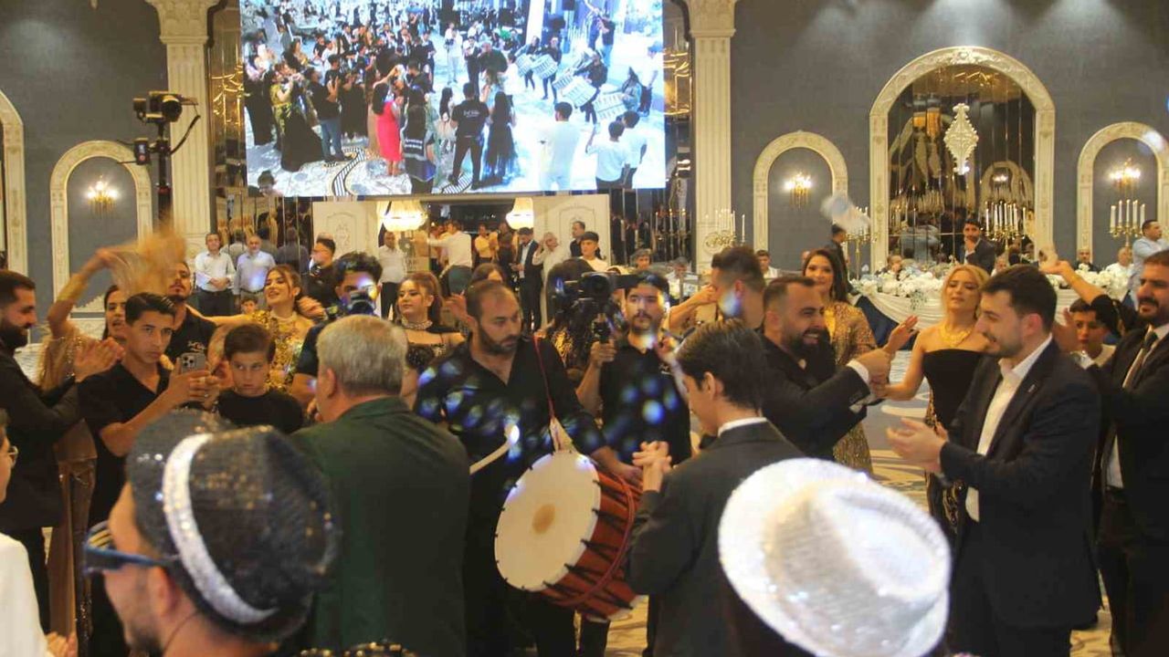 Sünnet sevinci umut oldu: Şanlıurfa'da takılar şehit ve gazi çocuklarına bağışlandı