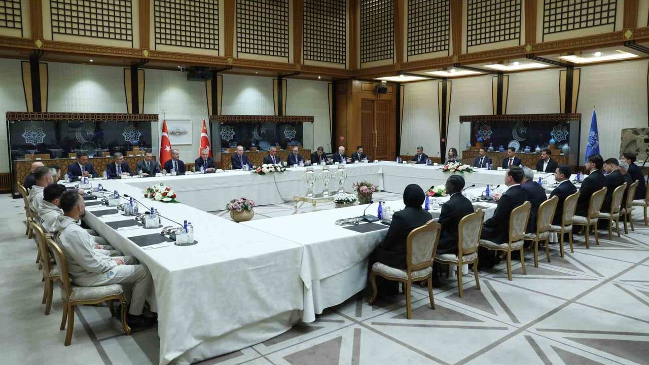 Süper Lig yolculuğunun temsilcileri cumhurbaşkanlığı'nda buluştu