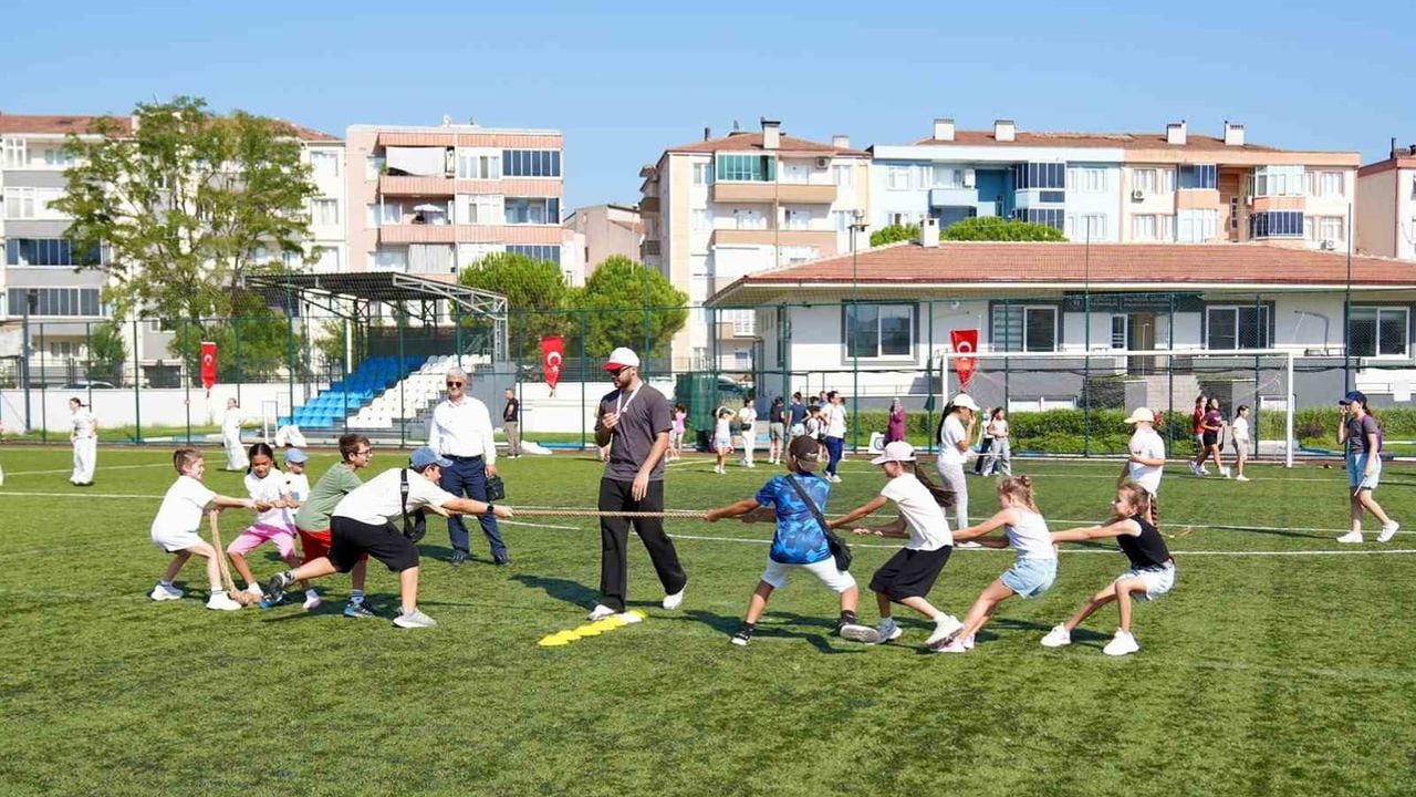 Susurluk'ta gençlik festivali: spor, oyun ve sürprizlerle dolu gün