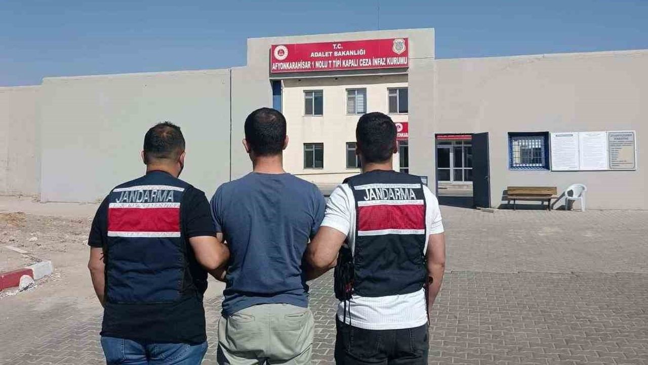 Takip sonucu İhsaniye Döğer'de aranan FETÖ hükümlüsü cezaevine gönderildi