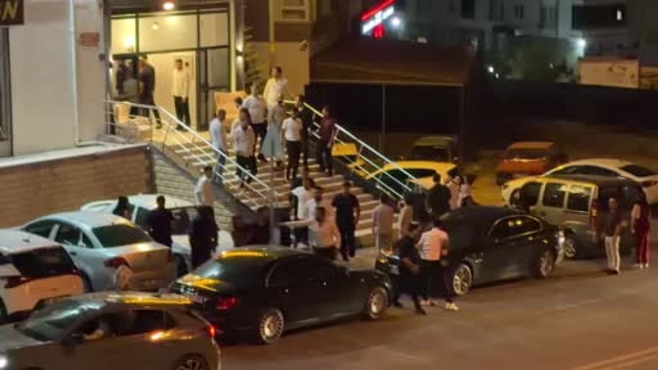Talas'ta düğün eğlencesi kısa sürede kavgaya dönüştü