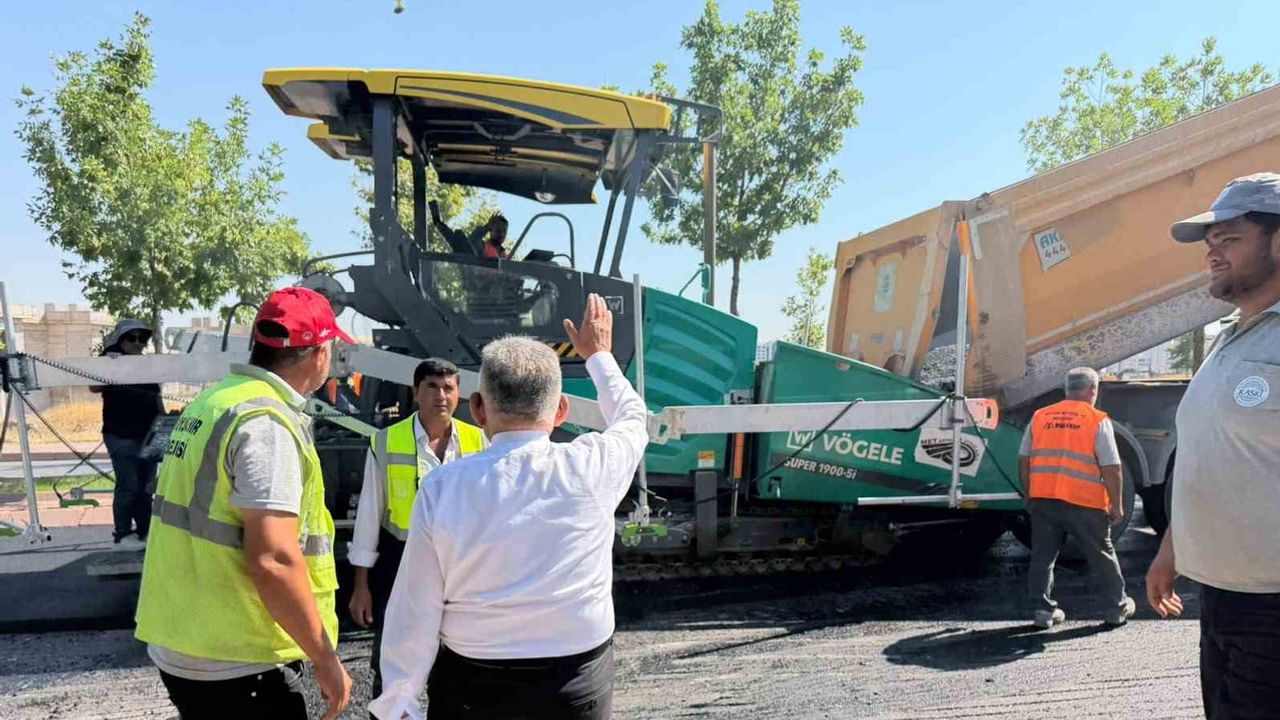 Talas'ta ulaşımda konfor artıyor: Şehit Komandolar Caddesi'nde 5 kilometrelik asfalt yenileme