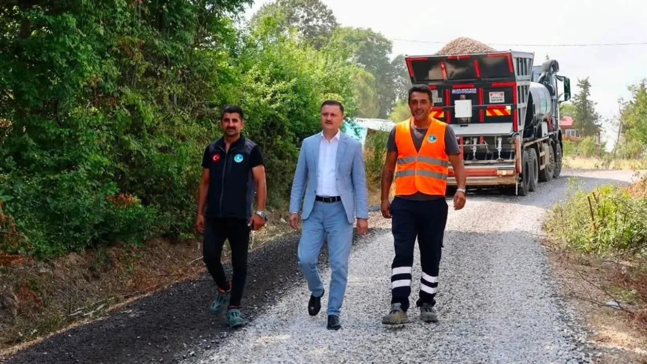 Tangal köyünde güvenlik odaklı sathi kaplama çalışması