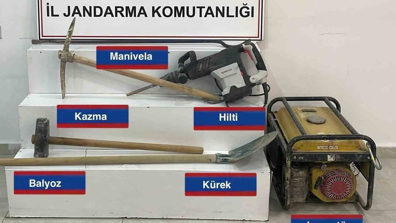 Tarihi alanda zarar riski: Yozgat'ta kaçak kazı yapan dört kişi yakalandı
