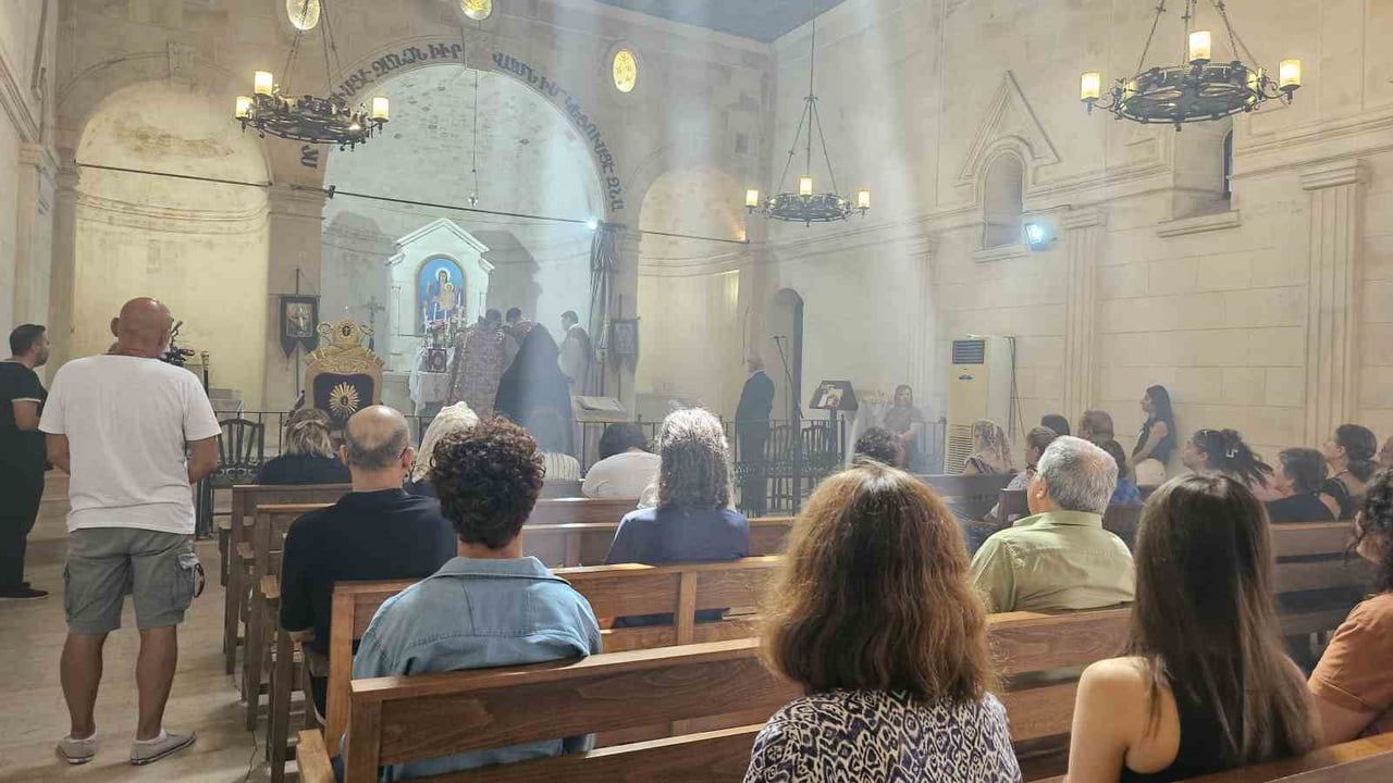 Tarihi Surp Karasun Manuk kilisesinde son ayin yapıldı, restorasyon başladı