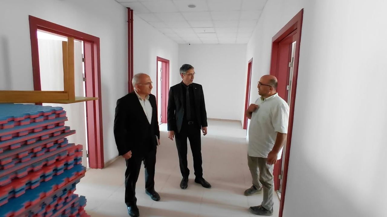 Taşınan okullarda son rötuşlar Bayburt'ta eğitim yılına hazırlık