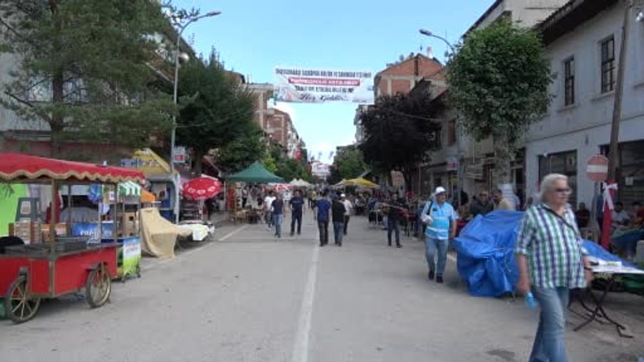 Taşköprü'de ustalar ve aşçılar el emeğini sergiledi