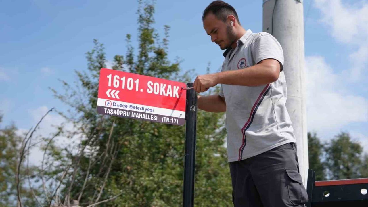 Taşköprü'de yön bulmak kolaylaşacak: eksik sokak tabelaları hızla tamamlanıyor