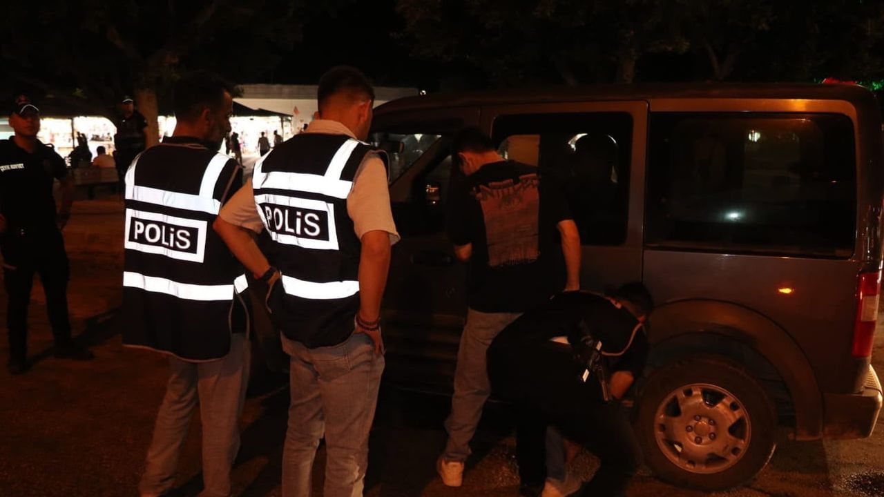 Taşucu'nda deniz ve karadan geniş çaplı huzur seferberliği