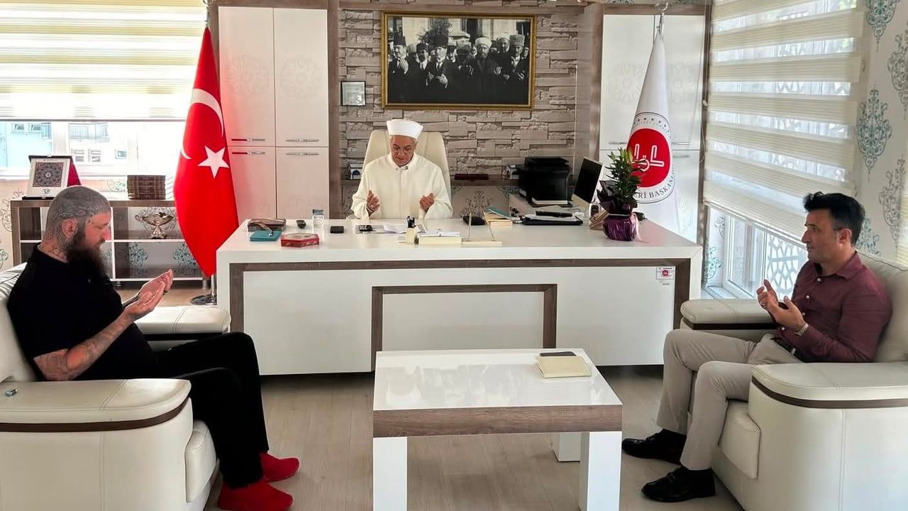 Tatilde Kur’an ayetleriyle tanıştı, Manavgat'ta İslam'ı seçti