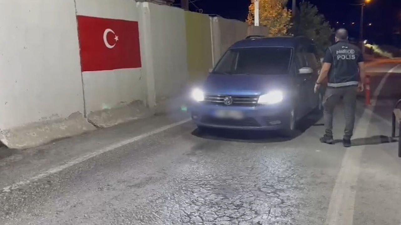 Tatvan'da narkotik köpeği "Gill" stepneden 6 kilo 550 gram skunk çıkardı