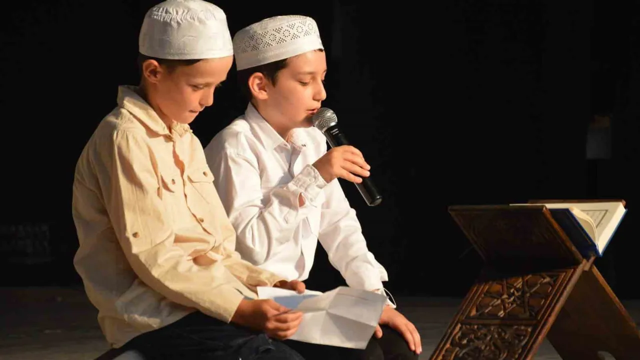 Tavşanlı'da binlerce öğrenci yaz Kur'an kursunu coşkuyla tamamladı