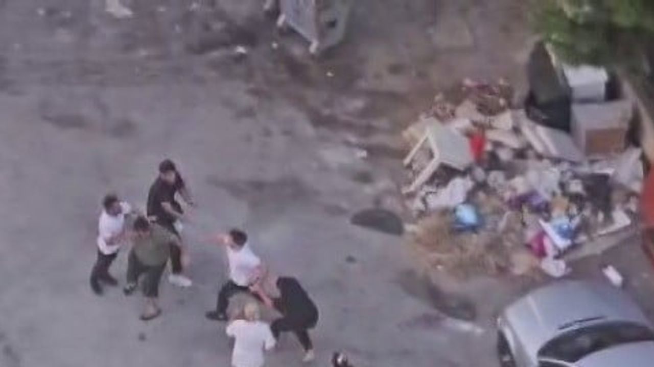 Taziye evinde silahını çıkaran kişi husumetlilerini kovaladı