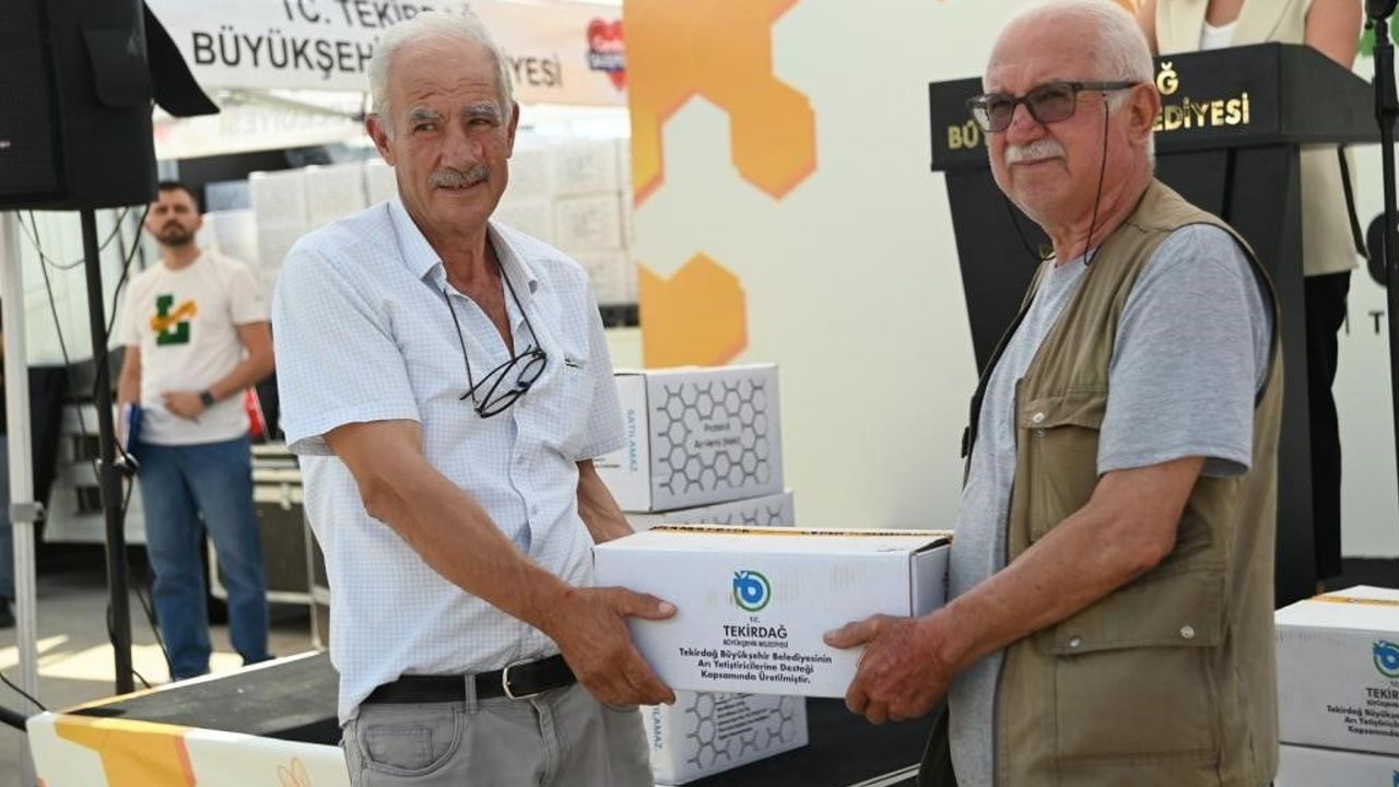 Tekirdağ'da 780 arıcıya 186 bin 480 kilogram yem desteği
