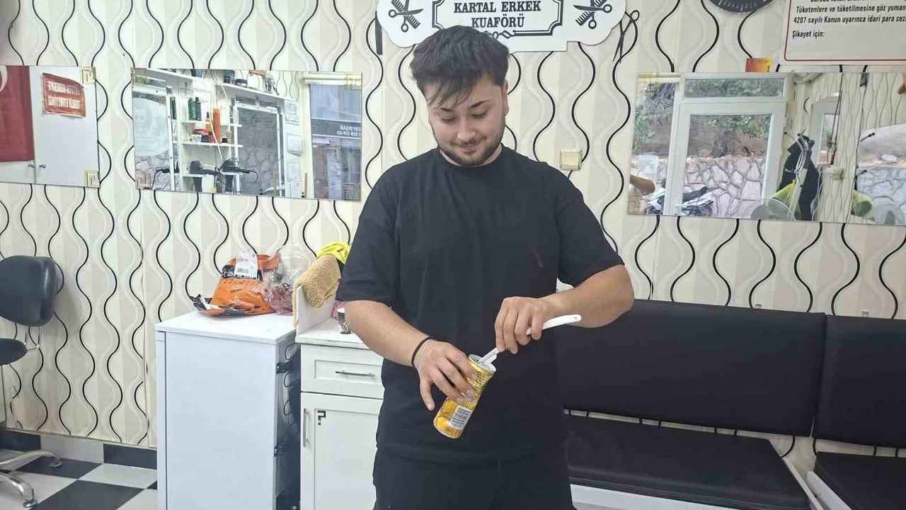 Teneke kutuda umut: berberin jiletleri sokak hayvanlarını koruyor