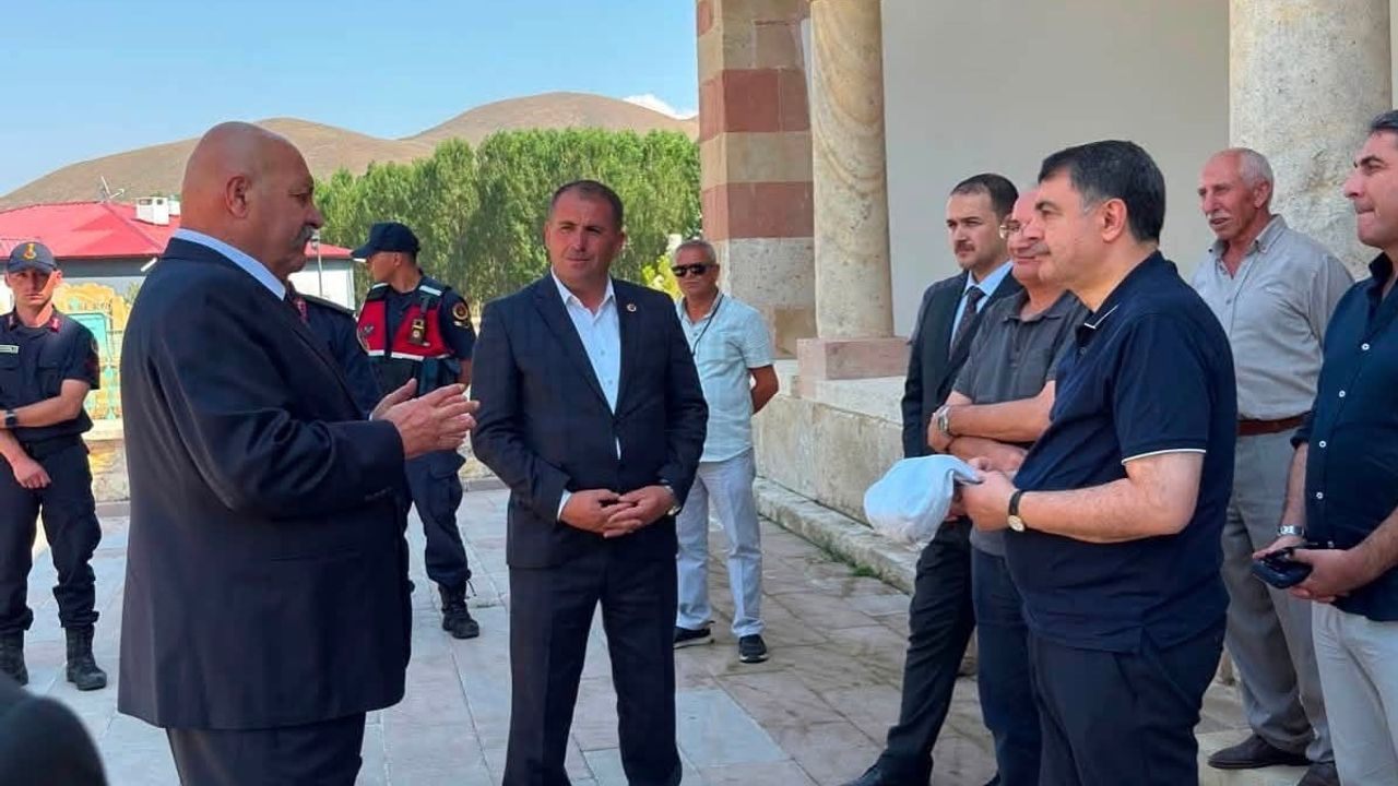 TİHEK başkanı Vasip Şahin memleketi Demirözü'de çalışmaları yerinde inceledi