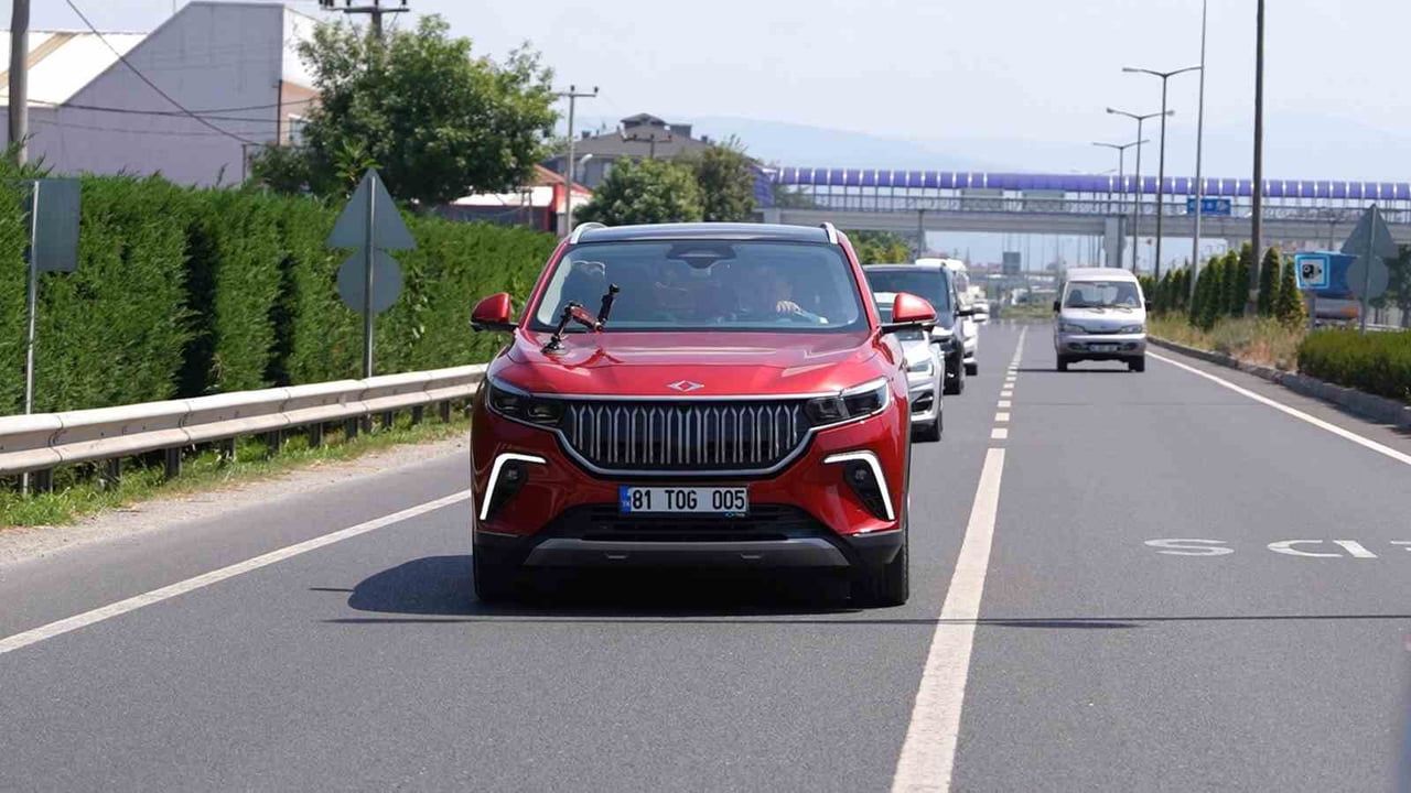 TOGG'la asfalt testi yapan başkan Düzce'nin geleceğini rakamlarla anlattı