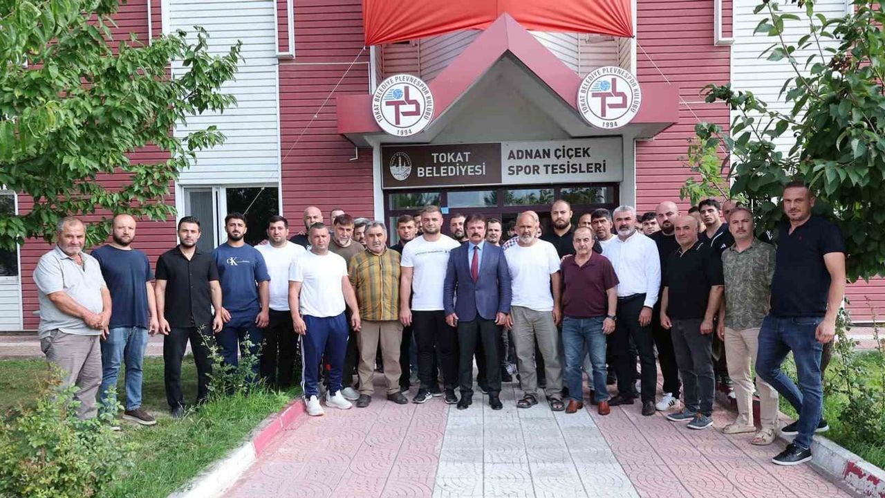 Tokat Belediye Spor'a katılan başpehlivan Serhat Elvan, saldırı sonrası ringe dönüyor