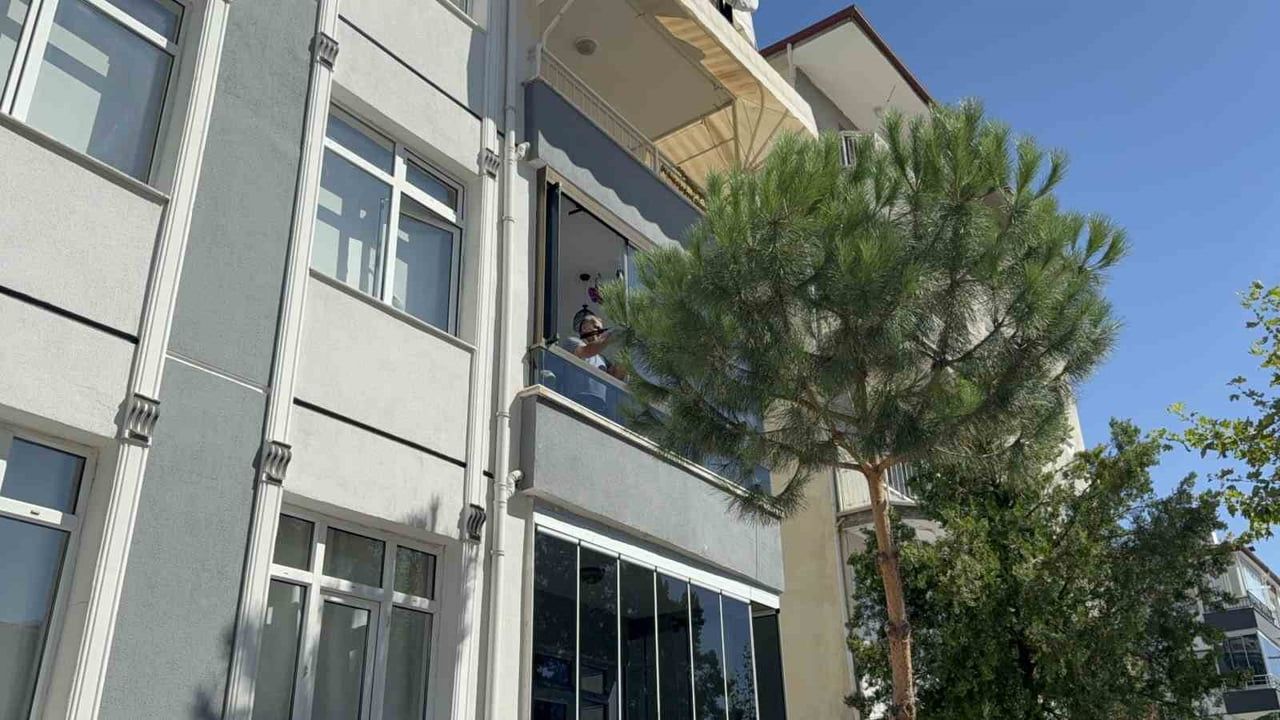 Tokat'ta balkondan düşen 70 yaşındaki adam yaşamını yitirdi