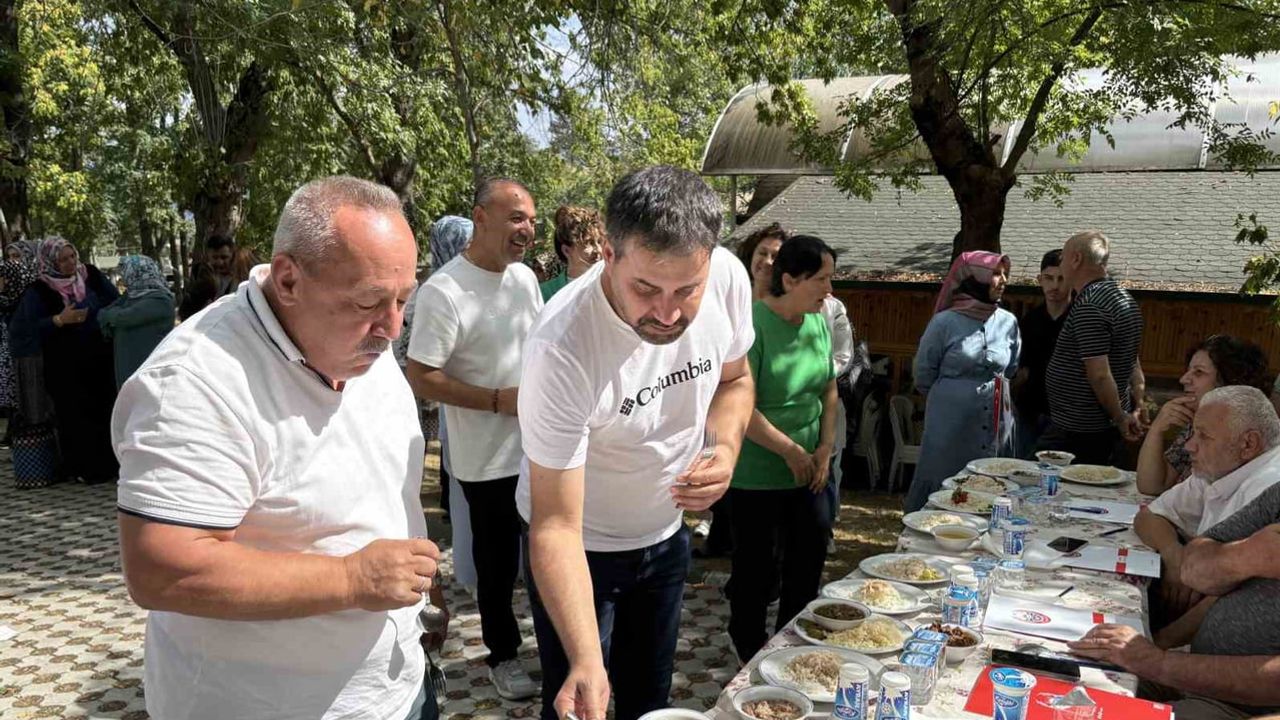 Tosya'da sarı kılçıkla pilav ustalığı için kadınlar yarıştı