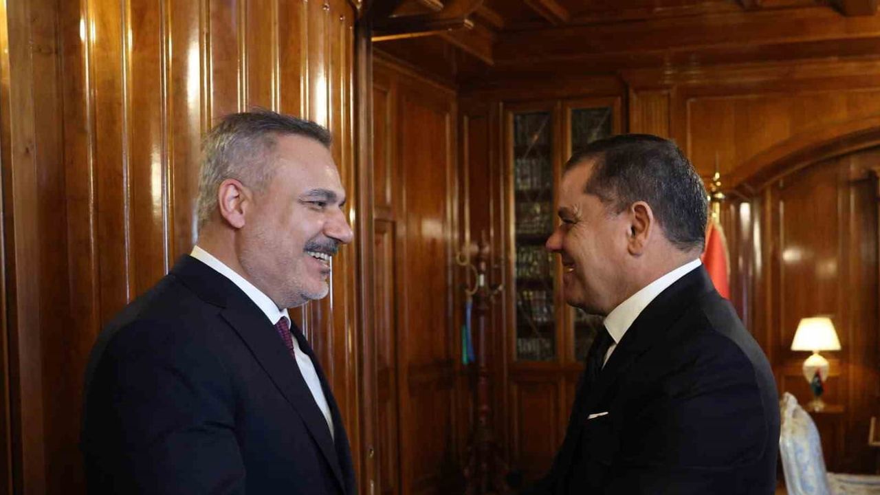 Trablus'ta resmi kabul: Fidan, Dibeybe ile görüştü