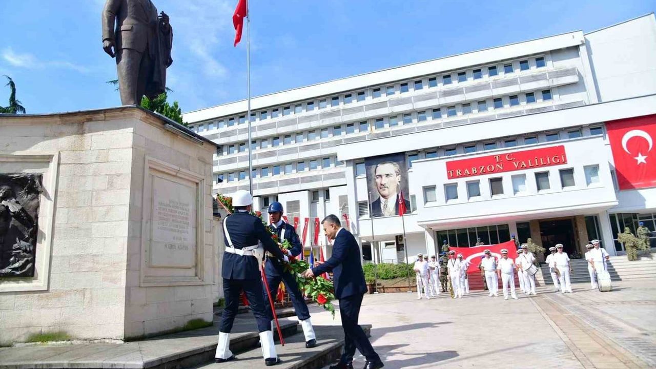 Trabzon'da 30 ağustos coşkusu: tören ve resmi geçit ile anıldı