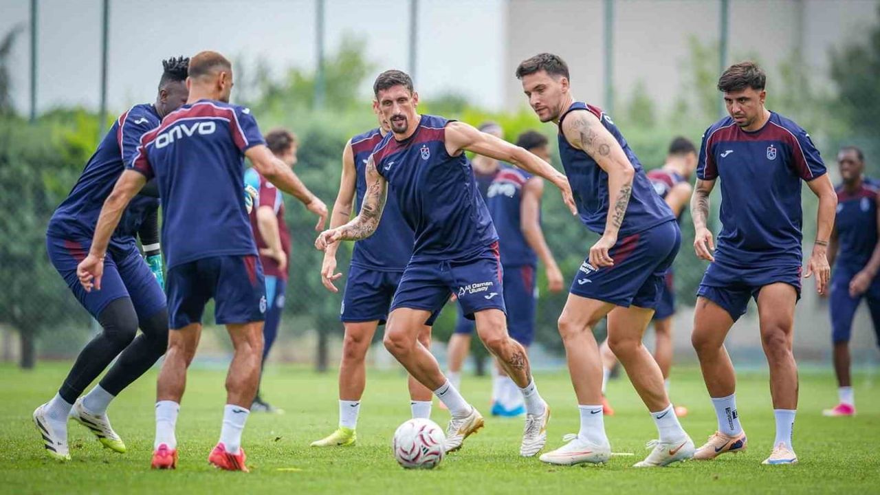 Trabzonspor yeni sezon hazırlıklarını neşeli antrenmanla sürdürdü