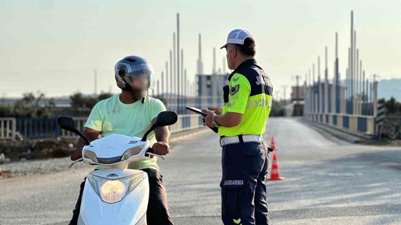Trafik güvenliği için sokakta: Antalya'da 5 bin 392 motosiklet denetlendi